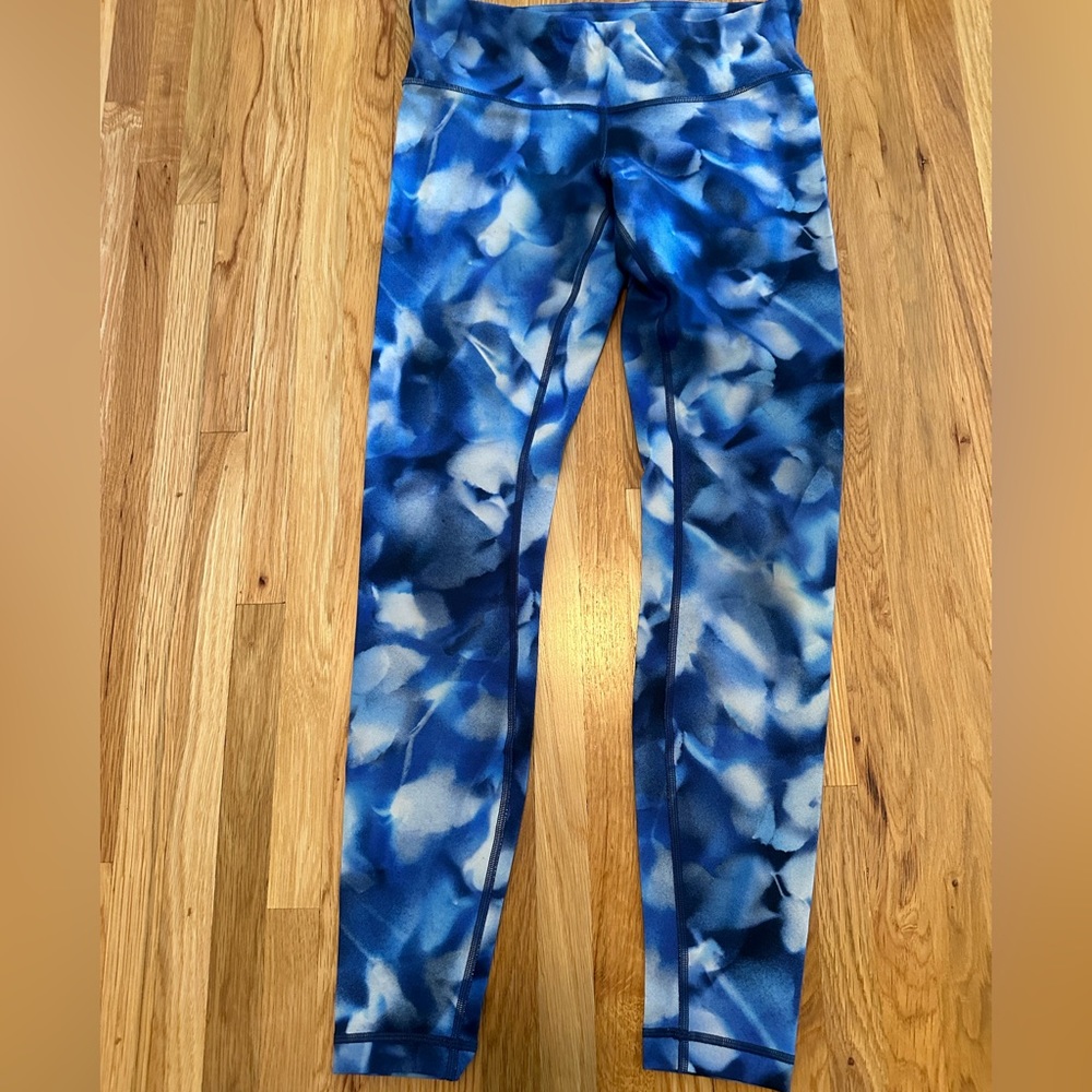 Lululemon leggings!